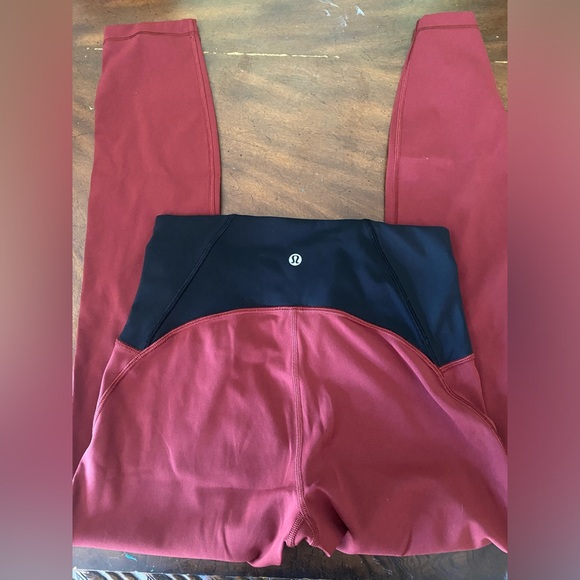 Lululemon leggings size 6 - Picture 1 of 4